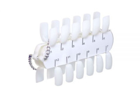 Bir zincir üzerindeki boya paleti